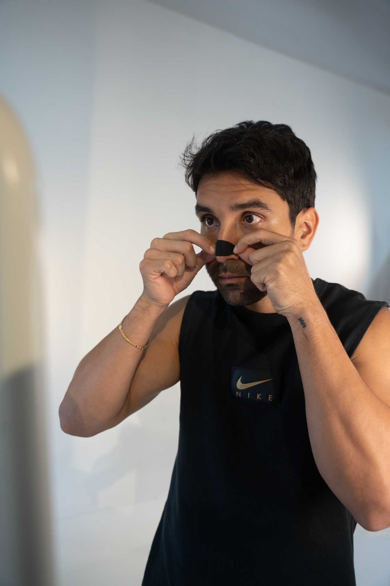 Applying nasal strip